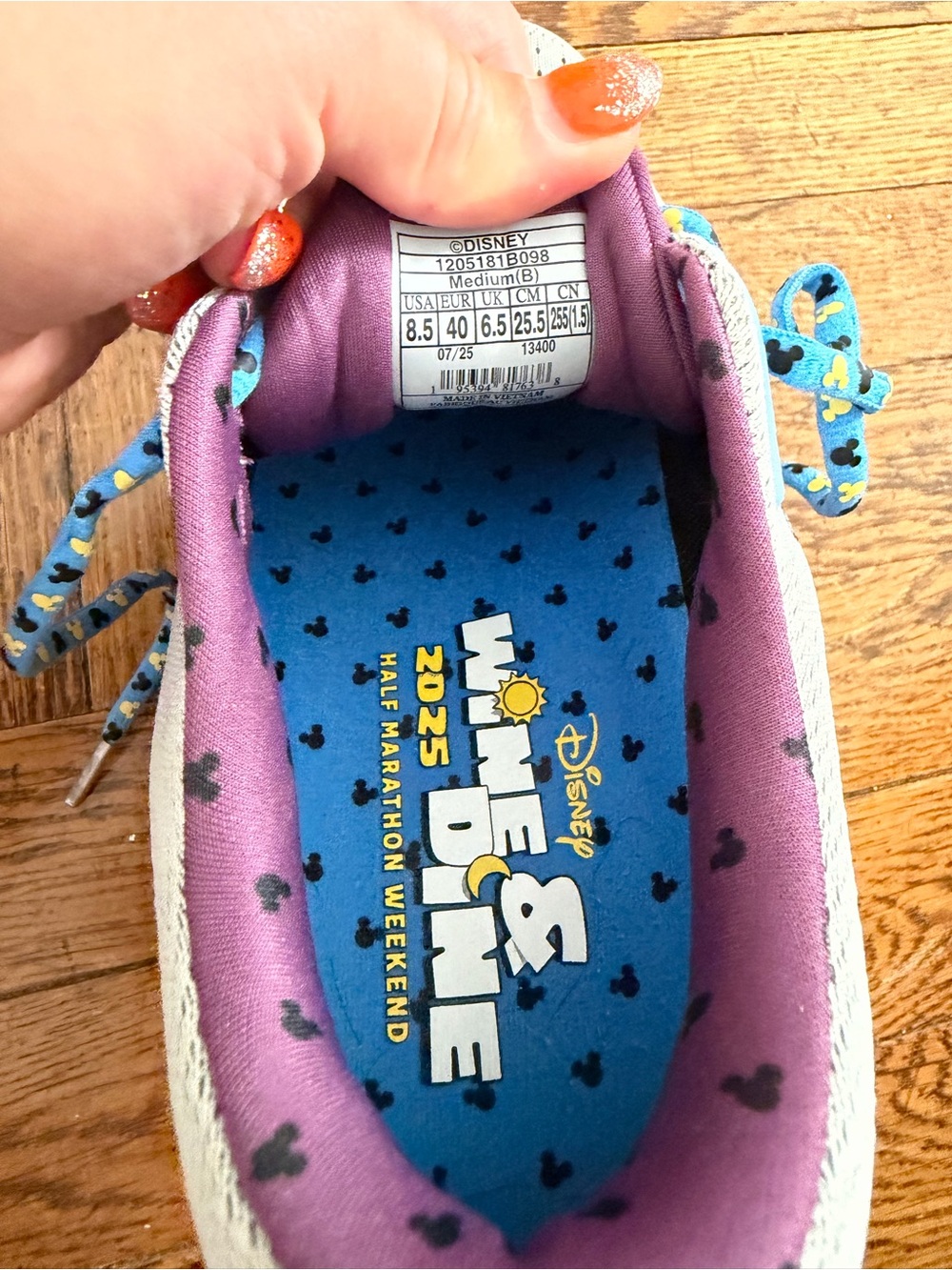 Women’s Brooks Ghost Max 3 runDisney W&D - Picture 4 of 6